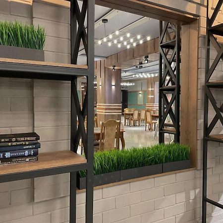 Hotel Gloria Deluxe 보로보예 외부 사진