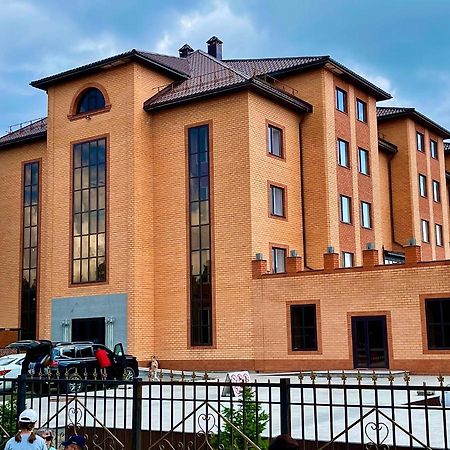 Hotel Gloria Deluxe 보로보예 외부 사진