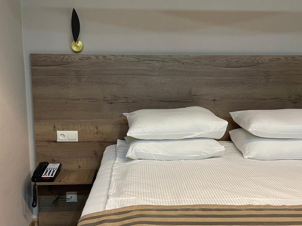 Hotel Gloria Deluxe 보로보예 외부 사진