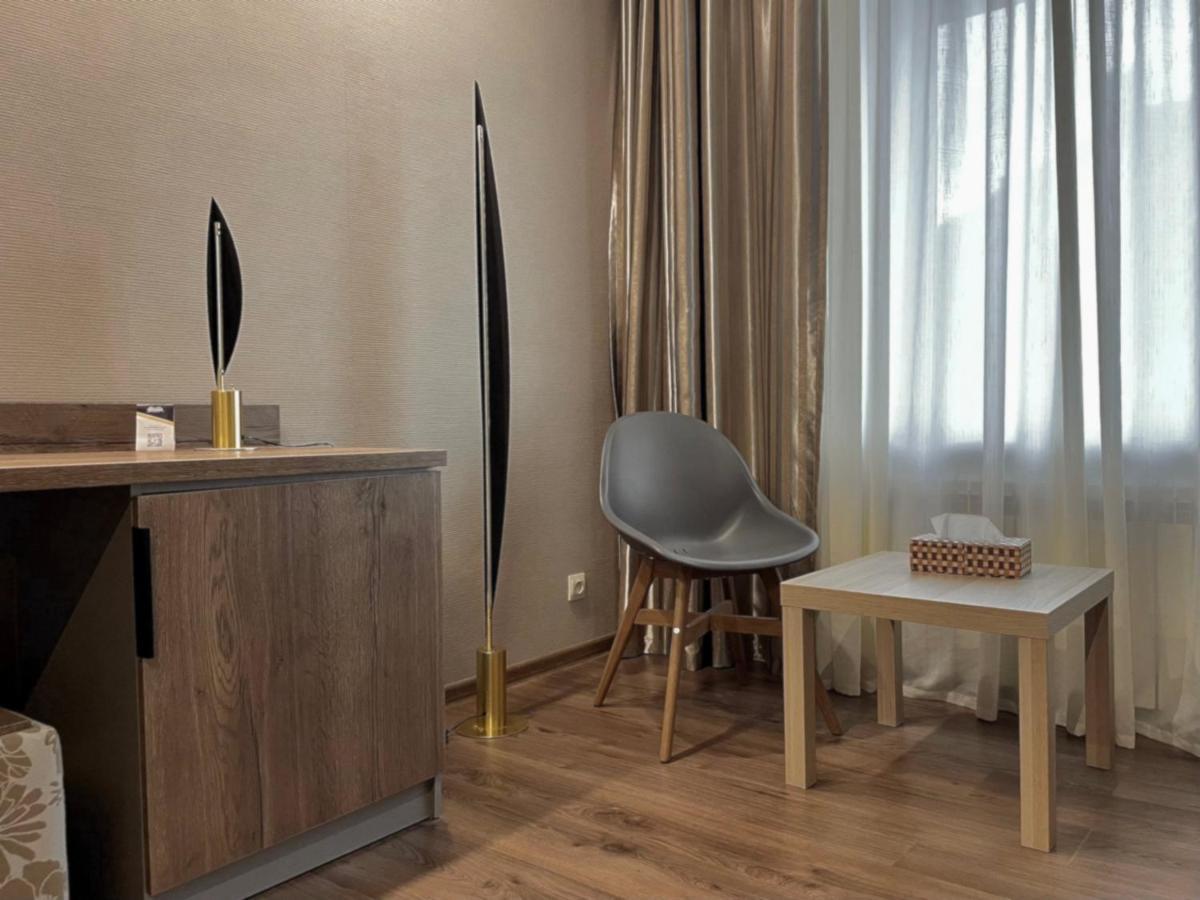 Hotel Gloria Deluxe 보로보예 외부 사진