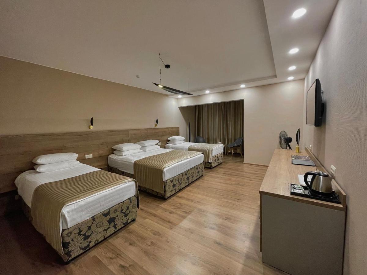 Hotel Gloria Deluxe 보로보예 외부 사진