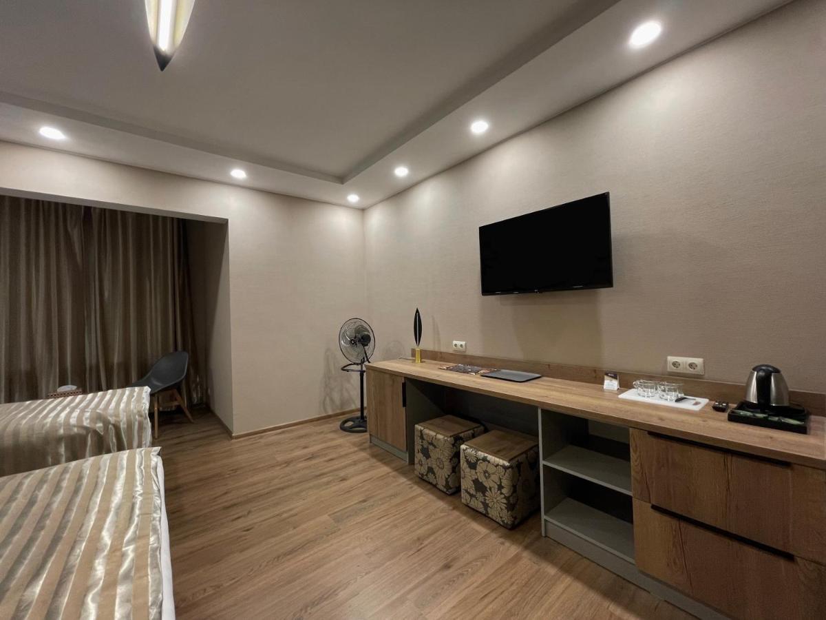 Hotel Gloria Deluxe 보로보예 외부 사진