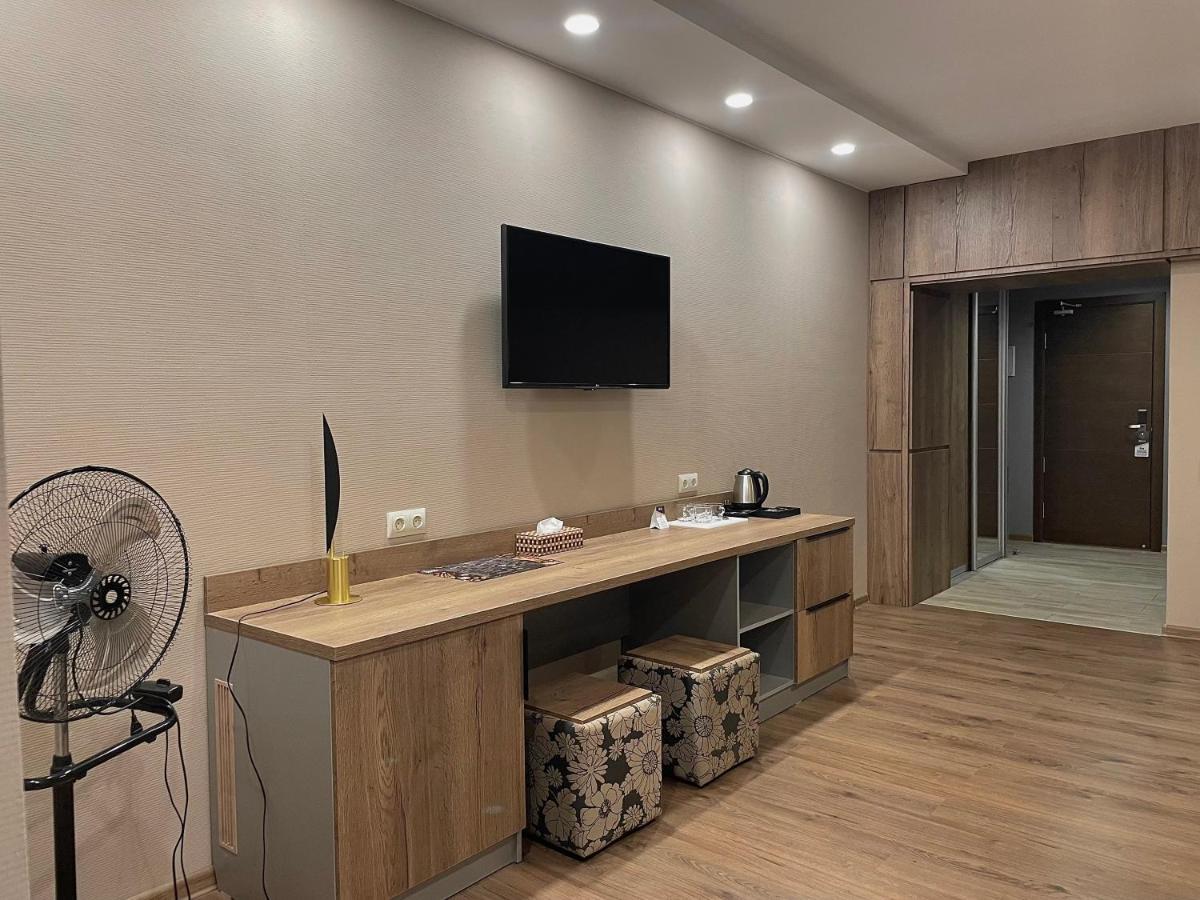 Hotel Gloria Deluxe 보로보예 외부 사진