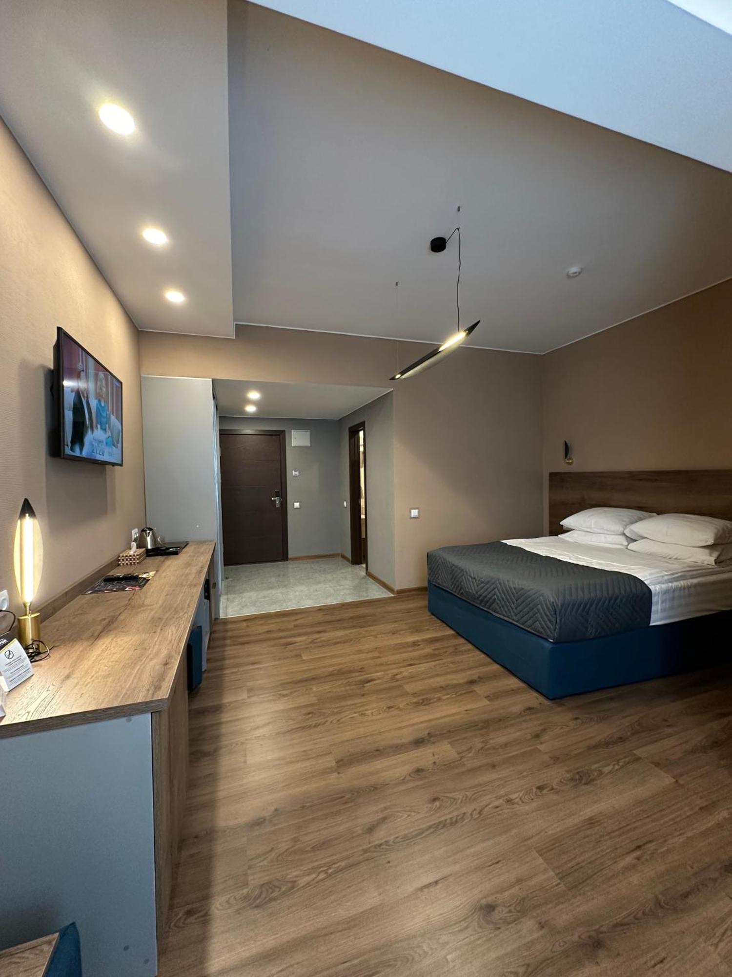 Hotel Gloria Deluxe 보로보예 외부 사진