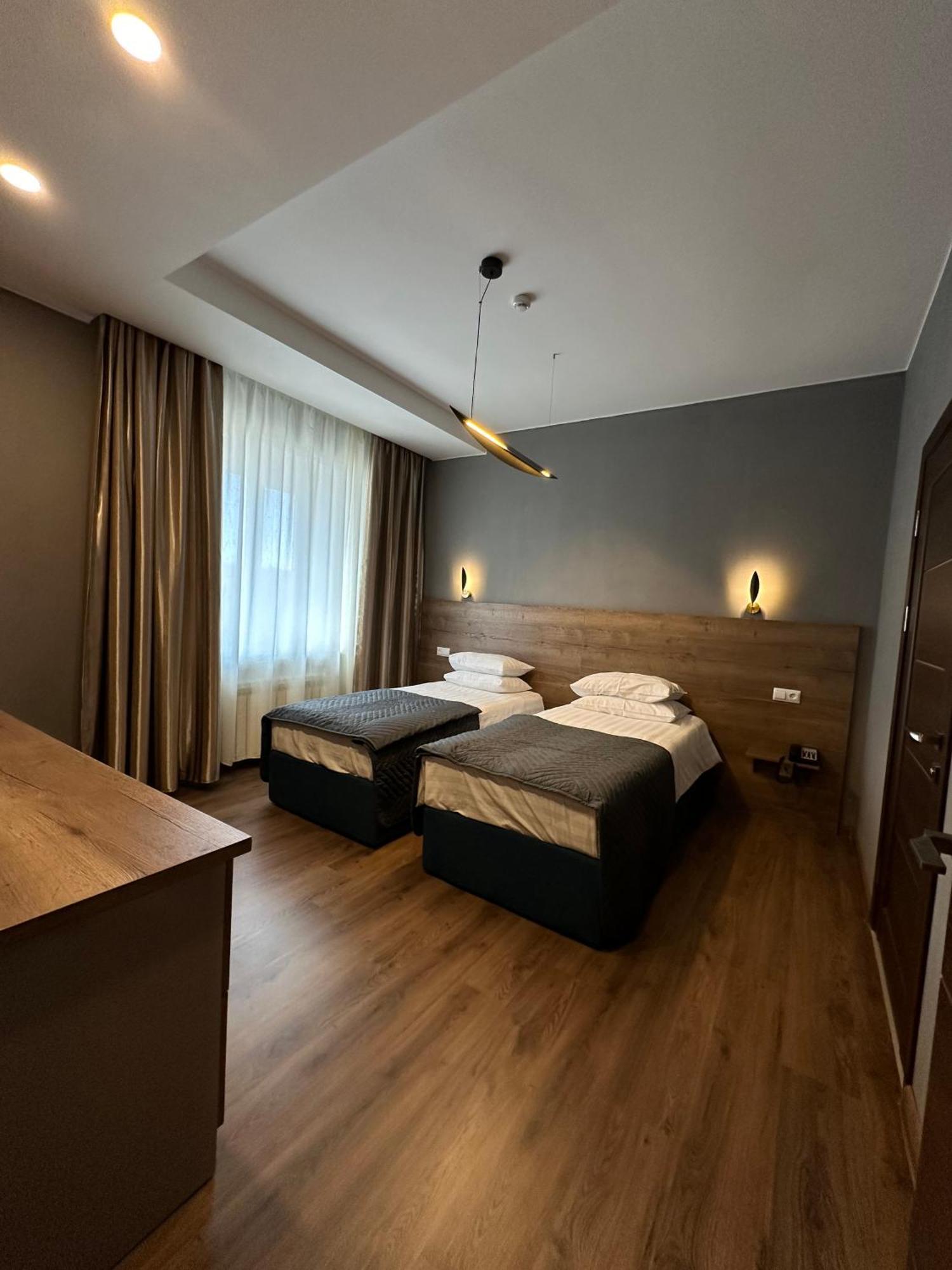 Hotel Gloria Deluxe 보로보예 외부 사진